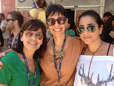 As meninas superpoderosas: Joanna Monteiro (comemorando os merecidos leões da Giovanni), Dani Ribeiro (Publicis Rio) e a diretora Mari Youssef (Fulano).