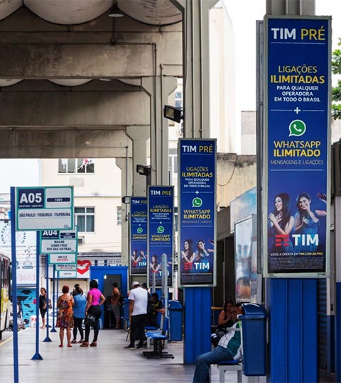 Placas dos terminais rodoviários do Rio, agora comercializadas pelo O Dia OOH.