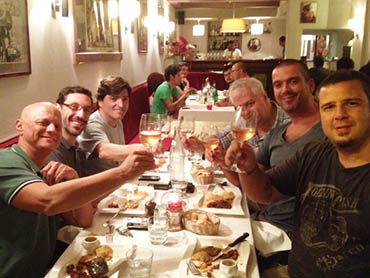 Accioly, Luis Claudio Salvestroni, Nico Rezende, Orlei Passarinho, Paulo Castro e Caio Abreia. 