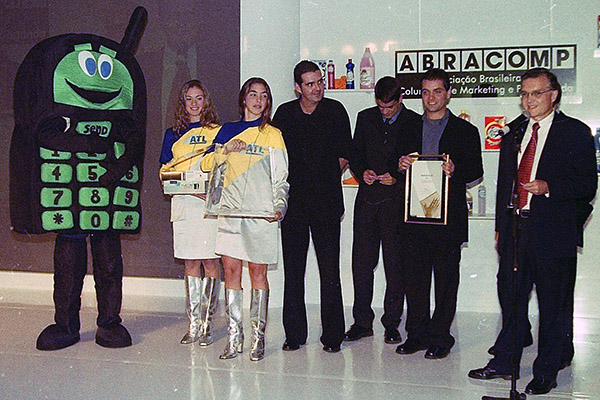 Hugo Eisenstadter, da ATL, na festa do Prêmio Colunistas Rio 2000.