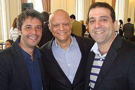 Ricardo Real (Script), Accioly e Chiquinho Lucchini (Qu&ecirc;)