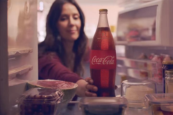 "Junte e Troque", da WMcCann Rio para a Coca-Cola