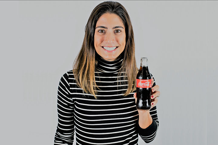Beatriz Bottesi - Coca-Cola