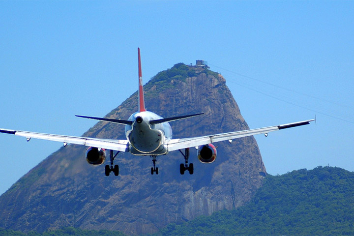 Avião e Pão de Açucar (Foto Roberto Stelling)