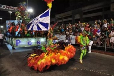 Desfile de Carnaval na Estrada Intendente Magalhães - 2020